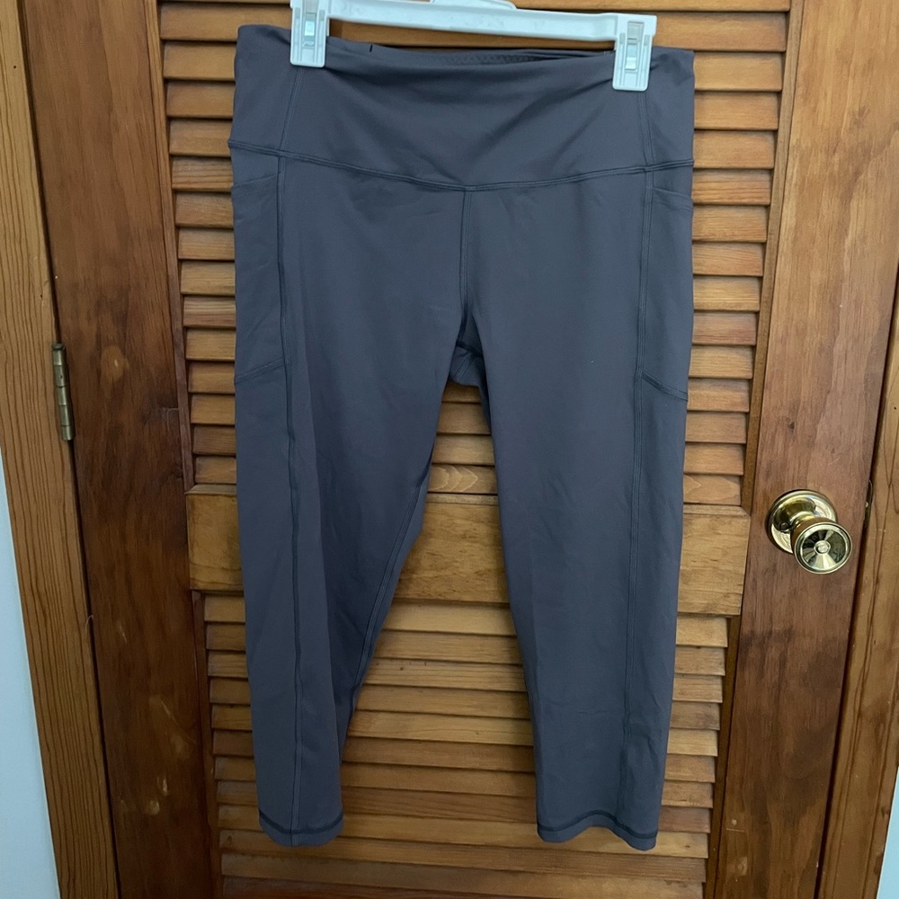 Victoria Secret Knockout Capri Legging